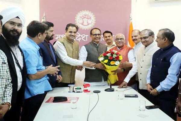 State Bar Council : मुख्यमंत्री शिवराज चौहान से स्टेट बार कॉउंसिल के प्रतिनिधि-मंडल ने की भेंट State Bar Council : मुख्यमंत्री शिवराज चौहान से स्टेट बार कॉउंसिल के प्रतिनिधि-मंडल ने की भेंट