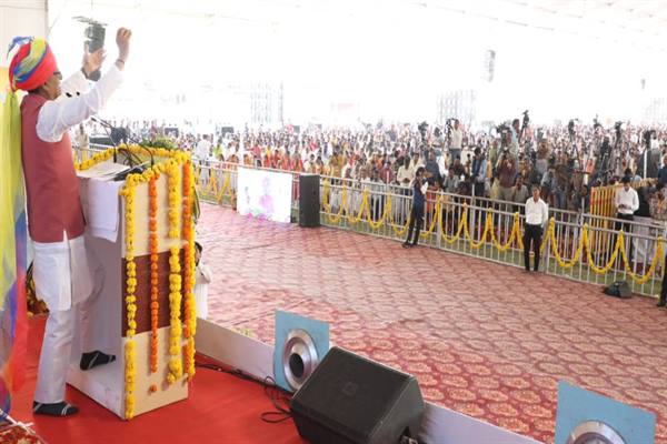 CM Shivraj : मुख्यमंत्री ने महाराणा प्रताप और छत्रसाल जयंती समारोह को किया संबोधित…भोपाल में स्थापित होगा महाराणा प्रताप लोक CM Shivraj : मुख्यमंत्री ने महाराणा प्रताप और छत्रसाल जयंती समारोह को किया संबोधित…भोपाल में स्थापित होगा महाराणा प्रताप लोक