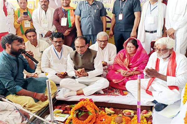 Micro Irrigation Project : मुख्यमंत्री शिवराज ने कोलगढ़ी के संरक्षण एवं जीर्णोद्धार कार्य का किया भूमि-पूजन Micro Irrigation Project : मुख्यमंत्री शिवराज ने कोलगढ़ी के संरक्षण एवं जीर्णोद्धार कार्य का किया भूमि-पूजन
