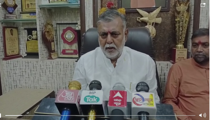 Minister Car Accident Update : केंद्रीय मंत्री की कार एक्सीडेंट से हुई एक की मौत…अब मंत्रीजी मीडिया के सामने क्या बोले सुनें VIDEO Minister Car Accident Update : केंद्रीय मंत्री की कार एक्सीडेंट से हुई एक की मौत…अब मंत्रीजी मीडिया के सामने क्या बोले सुनें VIDEO