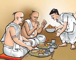पितृपक्ष में ब्राह्मणों को करा रहे हैं भोजन तो गलती से भी न परोसें ये 2 सब्जियां, रुष्ट होकर पितर जा सकते हैं वापस