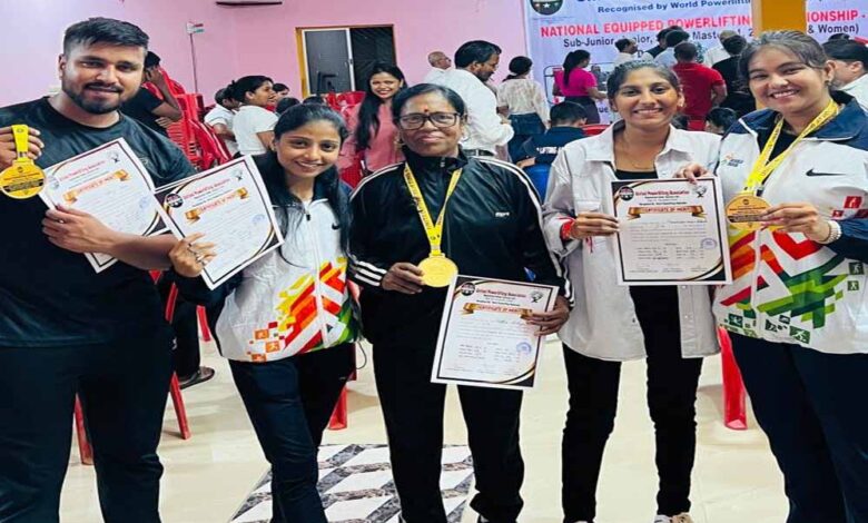 नेशनल पॉवर लिफ्टिंग चैंपियनशिप में छत्तीसगढ़ के एमसीबी जिले की 63 वर्षीया रत्ना साक्या ने जीता गोल्ड