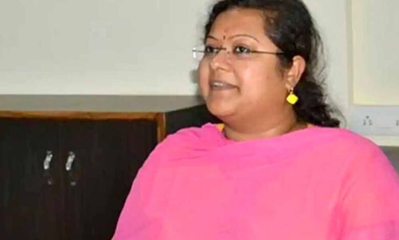 निलंबित उप सचिव सौम्या चौरसिया को मिल गई जमानत निलंबित उप सचिव सौम्या चौरसिया को मिल गई जमानत