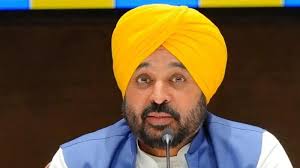  भगवंत मान को तबीयत बिगड़ने के कारण मोहाली के फॉर्टिस हॉ​स्पिटल में भर्ती करवाया गया 