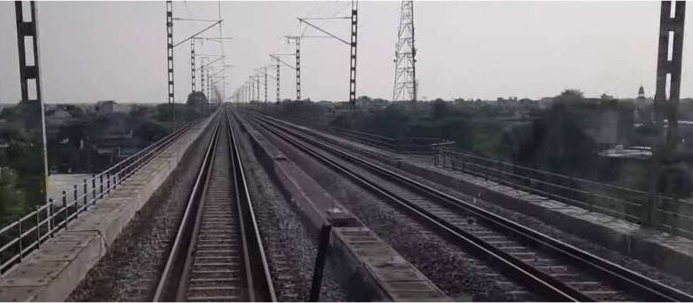 दरभंगा में हुई दुखद घटना, तीन महिलाओं की ट्रेन से कटकर हुई मौत दरभंगा में हुई दुखद घटना, तीन महिलाओं की ट्रेन से कटकर हुई मौत