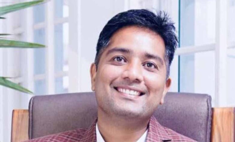 पूर्व सीएम भूपेश बघेल के बेटे चैतन्य बघेल पर प्रोफेसर से मारपीट के मामले में पुलिस कर रही पूछताछ पूर्व सीएम भूपेश बघेल के बेटे चैतन्य बघेल पर प्रोफेसर से मारपीट के मामले में पुलिस कर रही पूछताछ