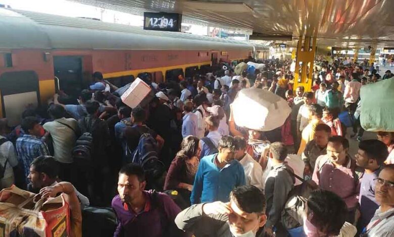 छत्तीसगढ़-बिलासपुर से चलेंगी स्पेशल ट्रेनें, दीपावली-छठ पर अनुमानित भीड़ को रखा ध्यान छत्तीसगढ़-बिलासपुर से चलेंगी स्पेशल ट्रेनें, दीपावली-छठ पर अनुमानित भीड़ को रखा ध्यान