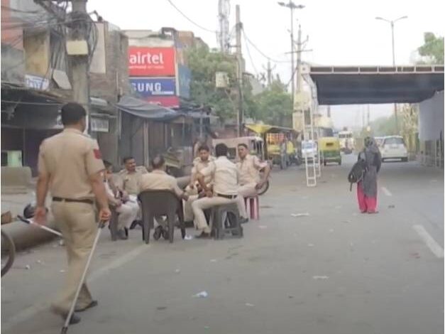 जहांगीरपुरी में नाबालिग से बदला लेने की घटना,  बंदूक की नोक पर चटवाए जूते