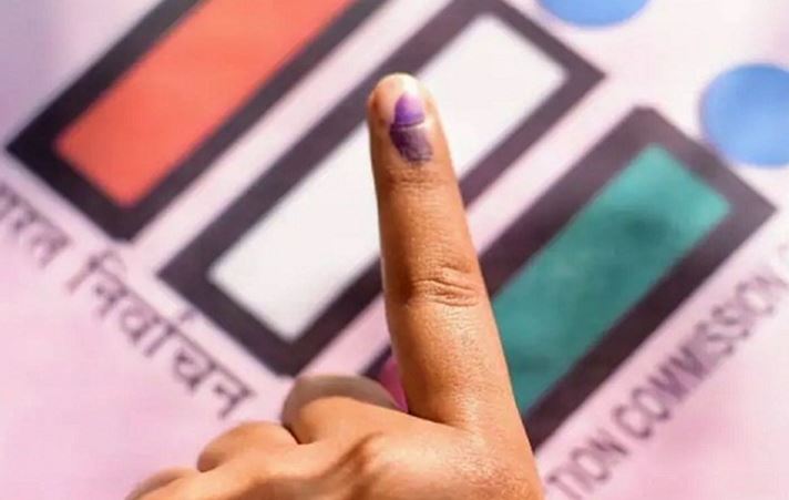 हरियाणा चुनाव: देवीलाल और भजनलाल के वारिसों की अग्निपरीक्षा, सिरसा में प्रतिष्ठा दांव पर हरियाणा चुनाव: देवीलाल और भजनलाल के वारिसों की अग्निपरीक्षा, सिरसा में प्रतिष्ठा दांव पर