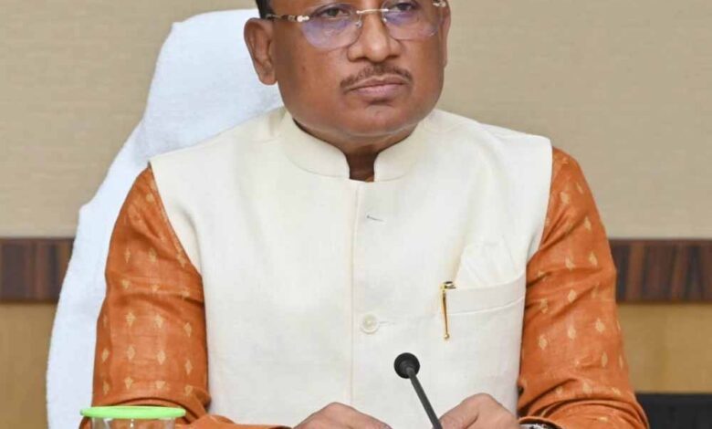 मुख्यमंत्री विष्णु देव साय के निर्देश पर कड़ी कार्रवाई, स्वामी आत्मानंद उत्कृष्ट अंग्रेजी माध्यम विद्यालय मनोरा के प्राचार्य निलंबित मुख्यमंत्री विष्णु देव साय के निर्देश पर कड़ी कार्रवाई, स्वामी आत्मानंद उत्कृष्ट अंग्रेजी माध्यम विद्यालय मनोरा के प्राचार्य निलंबित
