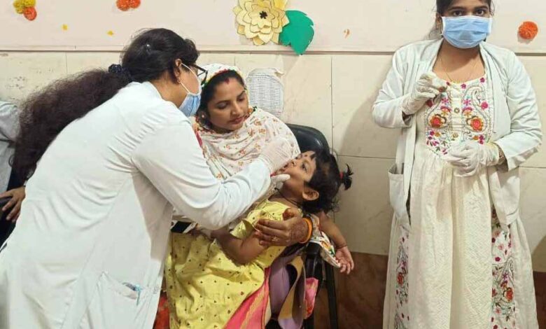 स्वर्णप्राशन एवं बाल रक्षा किट के लिए आयुर्वेद महाविद्यालय चिकित्सालय में उमड़ी भीड़ स्वर्णप्राशन एवं बाल रक्षा किट के लिए आयुर्वेद महाविद्यालय चिकित्सालय में उमड़ी भीड़