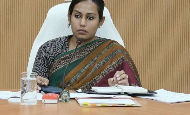 विद्यालय, आंगनबाड़ी और छात्रावासों में गैस सिलेंडर से भोजन बनाने की प्रक्रिया करें शीघ्र प्रारंभ : प्रभारी कलेक्टर प्रतिष्ठा ममगाई विद्यालय, आंगनबाड़ी और छात्रावासों में गैस सिलेंडर से भोजन बनाने की प्रक्रिया करें शीघ्र प्रारंभ : प्रभारी कलेक्टर प्रतिष्ठा ममगाई