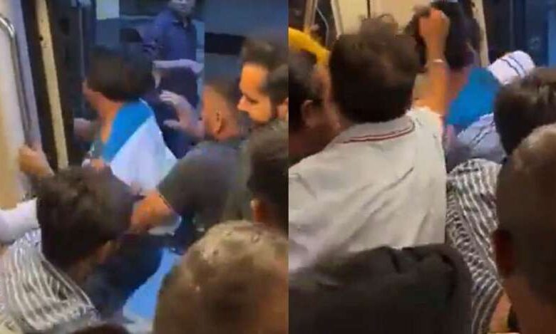 दिल्ली मेट्रो में पॉकेटमार की जमकर धुनाई बाल पकड़कर जड़े थप्पड़