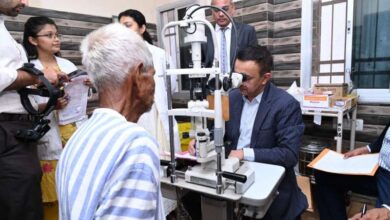 स्वास्थ्य मंत्री श्याम बिहारी जायसवाल के निर्देश पर आल इंडिया ऑप्थेल्मोलॉजिकल सोसायटी की टीम ने दंतेवाड़ा से रिफर किए मरीजों की जाँच की