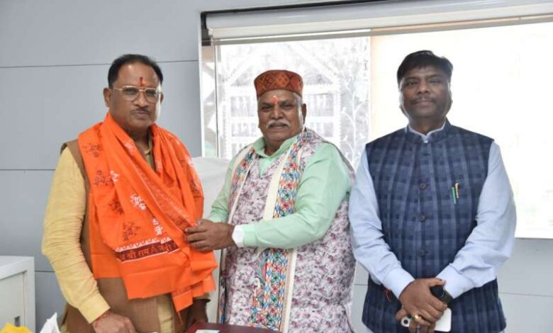 मुख्यमंत्री विष्णु देव साय से बिहार के वन एवं सहकारिता मंत्री डॉ. प्रेम कुमार ने की मुलाकात मुख्यमंत्री विष्णु देव साय से बिहार के वन एवं सहकारिता मंत्री डॉ. प्रेम कुमार ने की मुलाकात