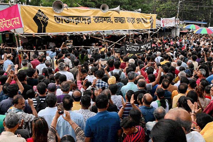 कोलकाता रेप-मर्डर: एक और डॉक्टर की हालत गंभीर कोलकाता रेप-मर्डर: एक और डॉक्टर की हालत गंभीर