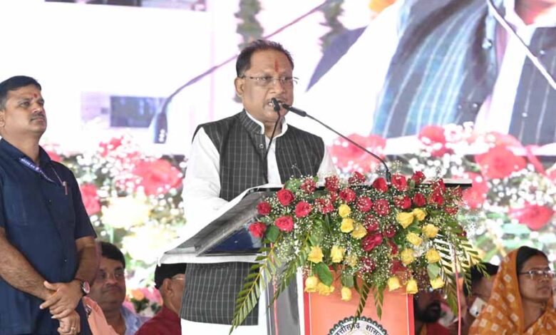 साय द्वारा सूरजपुर में आयोजित राज्य स्तरीय सियान सम्मान कार्यक्रम में की गई घोषणाएं