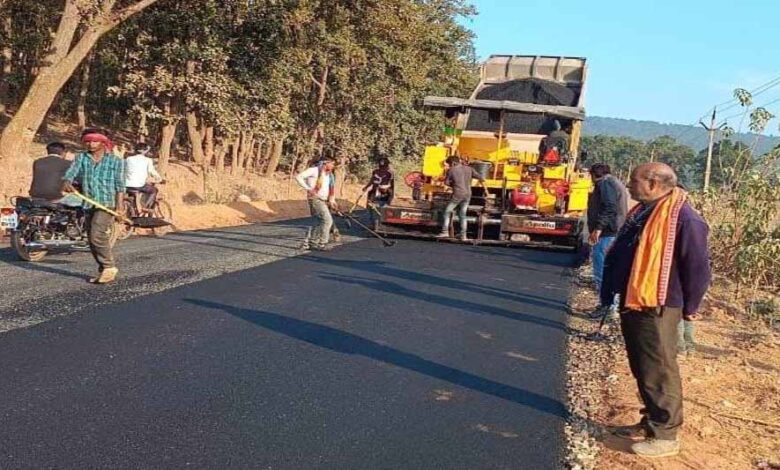 जशपुर के विकास को मिल रही नई उड़ान, तीव्र गति से हो रहा विकास कार्य जशपुर के विकास को मिल रही नई उड़ान, तीव्र गति से हो रहा विकास कार्य