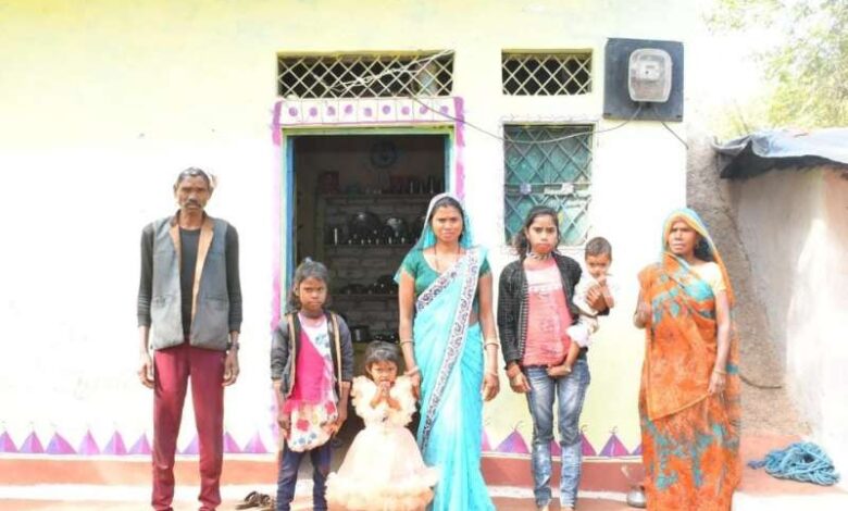 पीएम जन-मन योजना में 3 हजार 876 से अधिक जनजातीय घर हुए रोशन पीएम जन-मन योजना में 3 हजार 876 से अधिक जनजातीय घर हुए रोशन