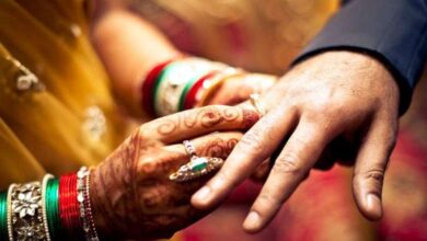पड़ोस में रहने वाले बाहरवीं कक्षा के छात्र ने युवती का रिश्ता तुड़वाया