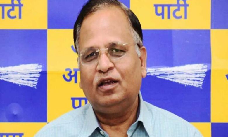 सिसोदिया और केजरीवाल के बाद आप नेता सत्येंद्र जैन को भी मिली जमानत, हुए 18 महीने बाद जेल से रिहा सिसोदिया और केजरीवाल के बाद आप नेता सत्येंद्र जैन को भी मिली जमानत, हुए 18 महीने बाद जेल से रिहा