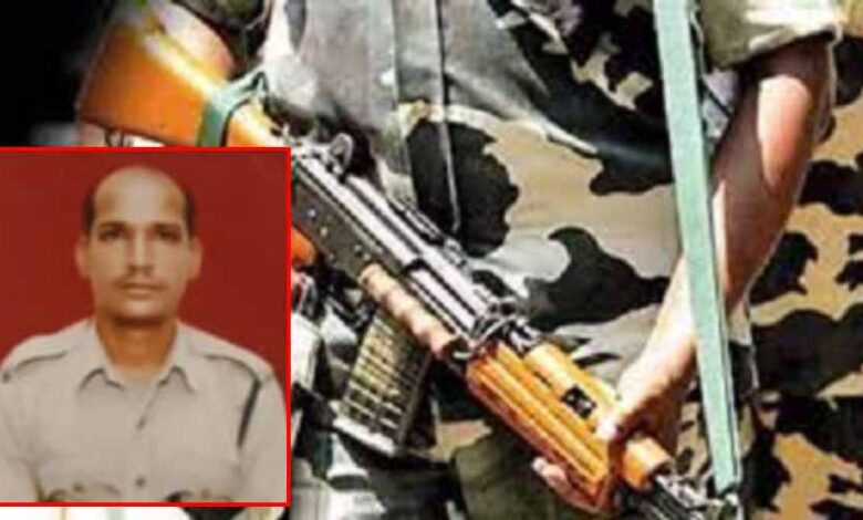 CRPF जवान ने खुद को गोली मारकर की आत्महत्या, मचा हड़कंप CRPF जवान ने खुद को गोली मारकर की आत्महत्या, मचा हड़कंप