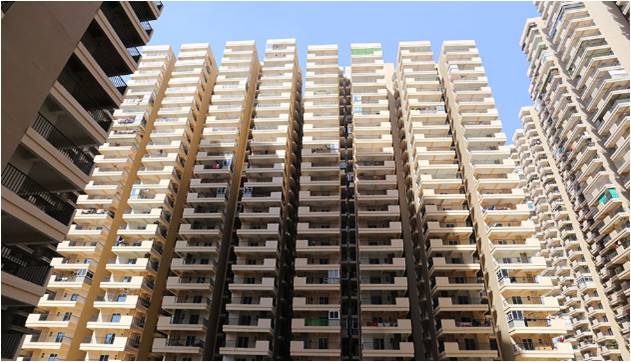 ग्रेटर नोएडा की 14th एवेन्यू सोसायटी के 27वें फ्लोर से गिरी 2 साल की मासूम ग्रेटर नोएडा की 14th एवेन्यू सोसायटी के 27वें फ्लोर से गिरी 2 साल की मासूम