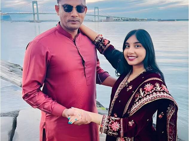 पाकिस्तानी क्रिकेटर रजा हसन ने पूजा बोमन के साथ की सगाई पाकिस्तानी क्रिकेटर रजा हसन ने पूजा बोमन के साथ की सगाई