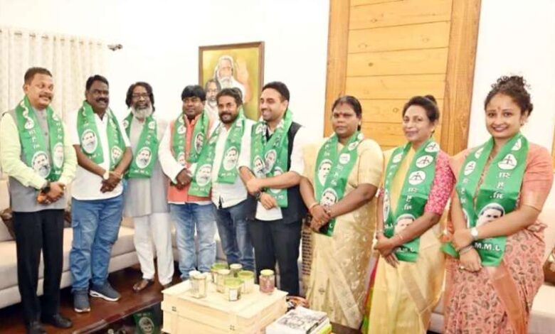 झारखंड चुनाव 2024: भाजपा को चुनौती देने वाले 6 प्रमुख नेता झारखंड चुनाव 2024: भाजपा को चुनौती देने वाले 6 प्रमुख नेता