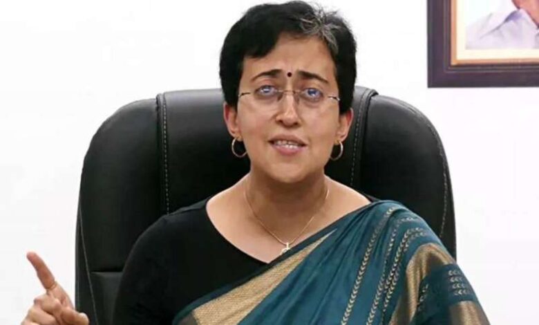 दिल्ली की स्थिति अब अंडरवर्ल्ड के दौर की मुंबई जैसी हो गई है: आतिशी दिल्ली की स्थिति अब अंडरवर्ल्ड के दौर की मुंबई जैसी हो गई है: आतिशी