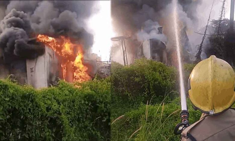 छत्तीसगढ़-जगदलपुर में मोबाइल टावर में लगी भीषण आग, फायर टीम ने एक घंटे मशक्कत कर बुझाया