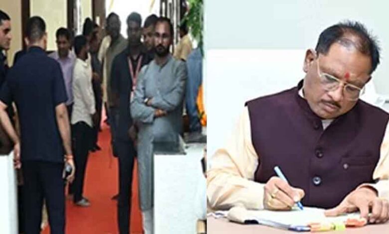 छत्तीसगढ़-CM साय ने नए मुख्यमंत्री निवास से किया कामकाज शुरू, केंद्र सरकार ने भेजे 6070 करोड़ रुपये छत्तीसगढ़-CM साय ने नए मुख्यमंत्री निवास से किया कामकाज शुरू, केंद्र सरकार ने भेजे 6070 करोड़ रुपये