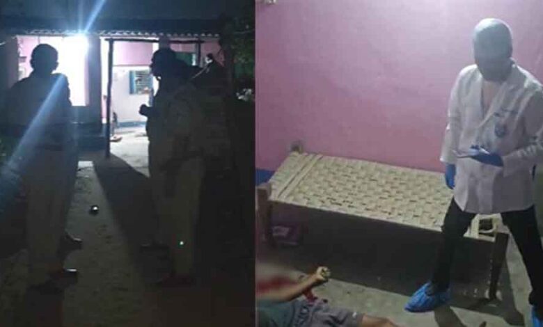 छत्तीसगढ़-कोरबा में होमगार्ड के पति की टांगी मारकर हत्या, जांच में जुटी पुलिस छत्तीसगढ़-कोरबा में होमगार्ड के पति की टांगी मारकर हत्या, जांच में जुटी पुलिस