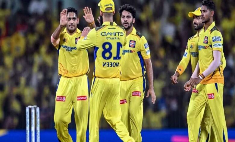 चेन्नई सुपरकिंग्स के स्टार तेज गेंदबाज की लंदन में सफल सर्जरी, वापसी की उम्मीदें चेन्नई सुपरकिंग्स के स्टार तेज गेंदबाज की लंदन में सफल सर्जरी, वापसी की उम्मीदें