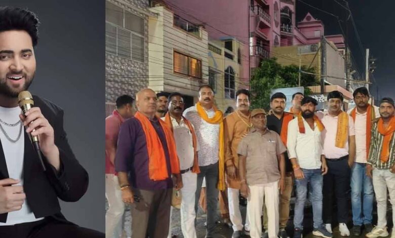 गरबा कार्यक्रम में आए गायक दानिश का सर्व हिंदू संगठन के लोगों ने नारेबाजी करते हुए किया विरोध गरबा कार्यक्रम में आए गायक दानिश का सर्व हिंदू संगठन के लोगों ने नारेबाजी करते हुए किया विरोध