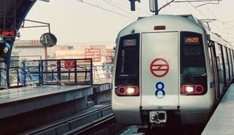 मेट्रो कार्य के कारण दिल्ली की सड़कों पर बढ़ेगा ट्रैफिक जाम, रोशनआरा रोड 45 दिनों तक बंद मेट्रो कार्य के कारण दिल्ली की सड़कों पर बढ़ेगा ट्रैफिक जाम, रोशनआरा रोड 45 दिनों तक बंद