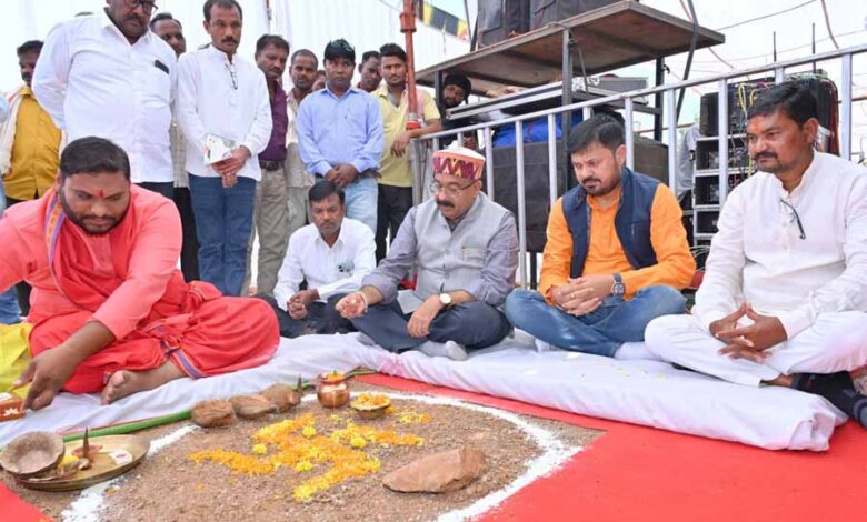 उप मुख्यमंत्री अरुण साव ने 20.13 करोड़ के विकास और निर्माण कार्यों का किया लोकार्पण-भूमिपूजन उप मुख्यमंत्री अरुण साव ने 20.13 करोड़ के विकास और निर्माण कार्यों का किया लोकार्पण-भूमिपूजन