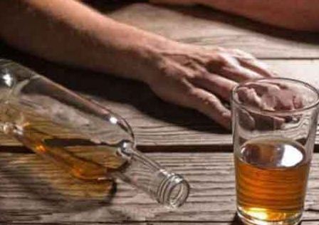 जहरीली शराब से मरने वालों की संख्या 37 से हुई पार, 12 की हालत नाजुक जहरीली शराब से मरने वालों की संख्या 37 से हुई पार, 12 की हालत नाजुक