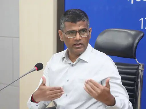 चुनाव आयोग ने कराहल सीईओ को हटाया चुनाव आयोग ने कराहल सीईओ को हटाया