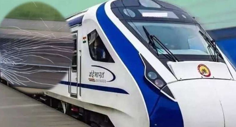 वंदे भारत एक्सप्रेस पर फिर पथराव, पटना-टाटा रूट पर टूटी खिड़कियों से सहमे यात्री वंदे भारत एक्सप्रेस पर फिर पथराव, पटना-टाटा रूट पर टूटी खिड़कियों से सहमे यात्री