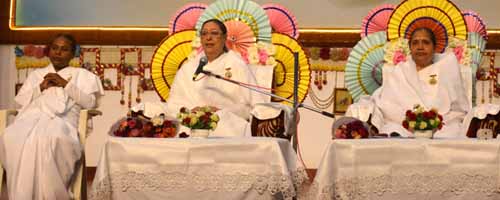 राजयोग से परिस्थितियों का सामना करने की शक्ति मिलती है : रजनी दीदी राजयोग से परिस्थितियों का सामना करने की शक्ति मिलती है : रजनी दीदी