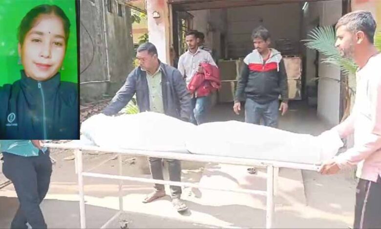 कोरबा में संदिग्ध परिस्थितियों में मिली युवती की लाश, सुसाइड नोट बरामद कोरबा में संदिग्ध परिस्थितियों में मिली युवती की लाश, सुसाइड नोट बरामद