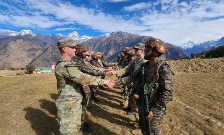 भारत-चीन सीमा पर सेना की पेट्रोलिंग शुरू भारत-चीन सीमा पर सेना की पेट्रोलिंग शुरू