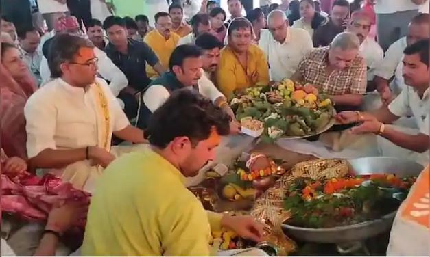 उप मुख्यमंत्री ने लक्ष्मणबाग मंदिर में किया पूजन उप मुख्यमंत्री ने लक्ष्मणबाग मंदिर में किया पूजन