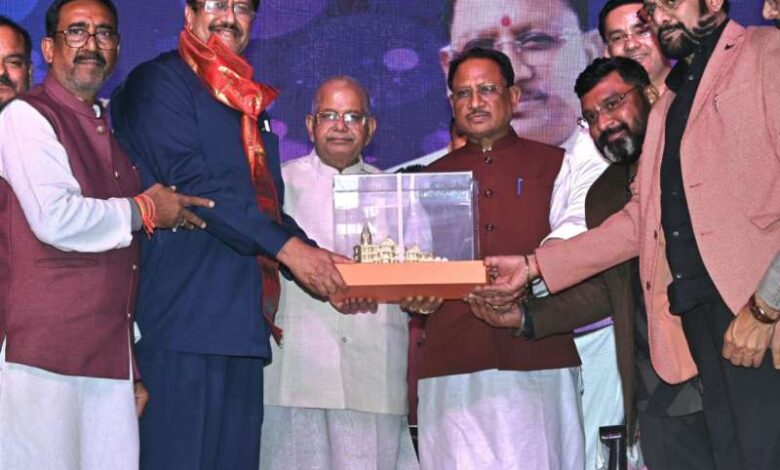 मुख्यमंत्री छत्तीसगढ़ सीमेंट ट्रांसपोर्ट वेलफेयर एसोसिएशन द्वारा आयोजित दीपावली मिलन समारोह में हुए शामिल मुख्यमंत्री छत्तीसगढ़ सीमेंट ट्रांसपोर्ट वेलफेयर एसोसिएशन द्वारा आयोजित दीपावली मिलन समारोह में हुए शामिल