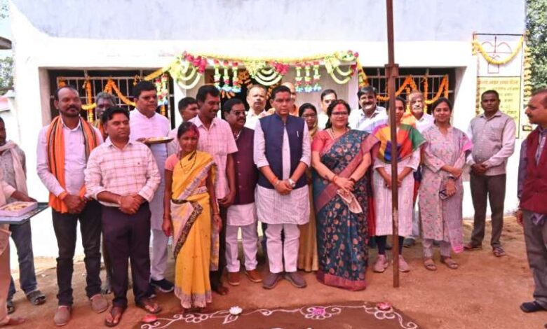 जनजाति गौरव दिवस : कमार परिवारों का पक्के आवास का सपना हो रहा पूरा जनजाति गौरव दिवस : कमार परिवारों का पक्के आवास का सपना हो रहा पूरा