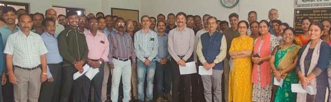 संचालनालय भौमिकी तथा खनिकर्म में मनाया गया संविधान दिवस संचालनालय भौमिकी तथा खनिकर्म में मनाया गया संविधान दिवस