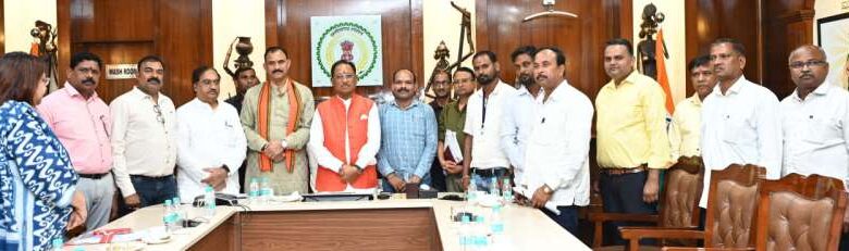 मुख्यमंत्री विष्णु देव साय की संवेदनशील पहल : समिति प्रबंधकों और कर्मचारियों की हड़ताल समाप्त मुख्यमंत्री विष्णु देव साय की संवेदनशील पहल : समिति प्रबंधकों और कर्मचारियों की हड़ताल समाप्त