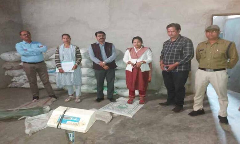 अवैध धान के परिवहन एवं भंडारण करने वाले के विरुद्ध छापामार कार्रवाई अवैध धान के परिवहन एवं भंडारण करने वाले के विरुद्ध छापामार कार्रवाई