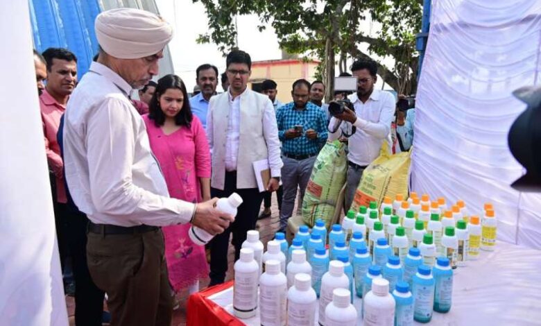 भारत सरकार के अतिरिक्त सचिव चरणजीत सिंह ने राजनांदगांव जिले में बिहान के कार्यों का किया अवलोकन भारत सरकार के अतिरिक्त सचिव चरणजीत सिंह ने राजनांदगांव जिले में बिहान के कार्यों का किया अवलोकन